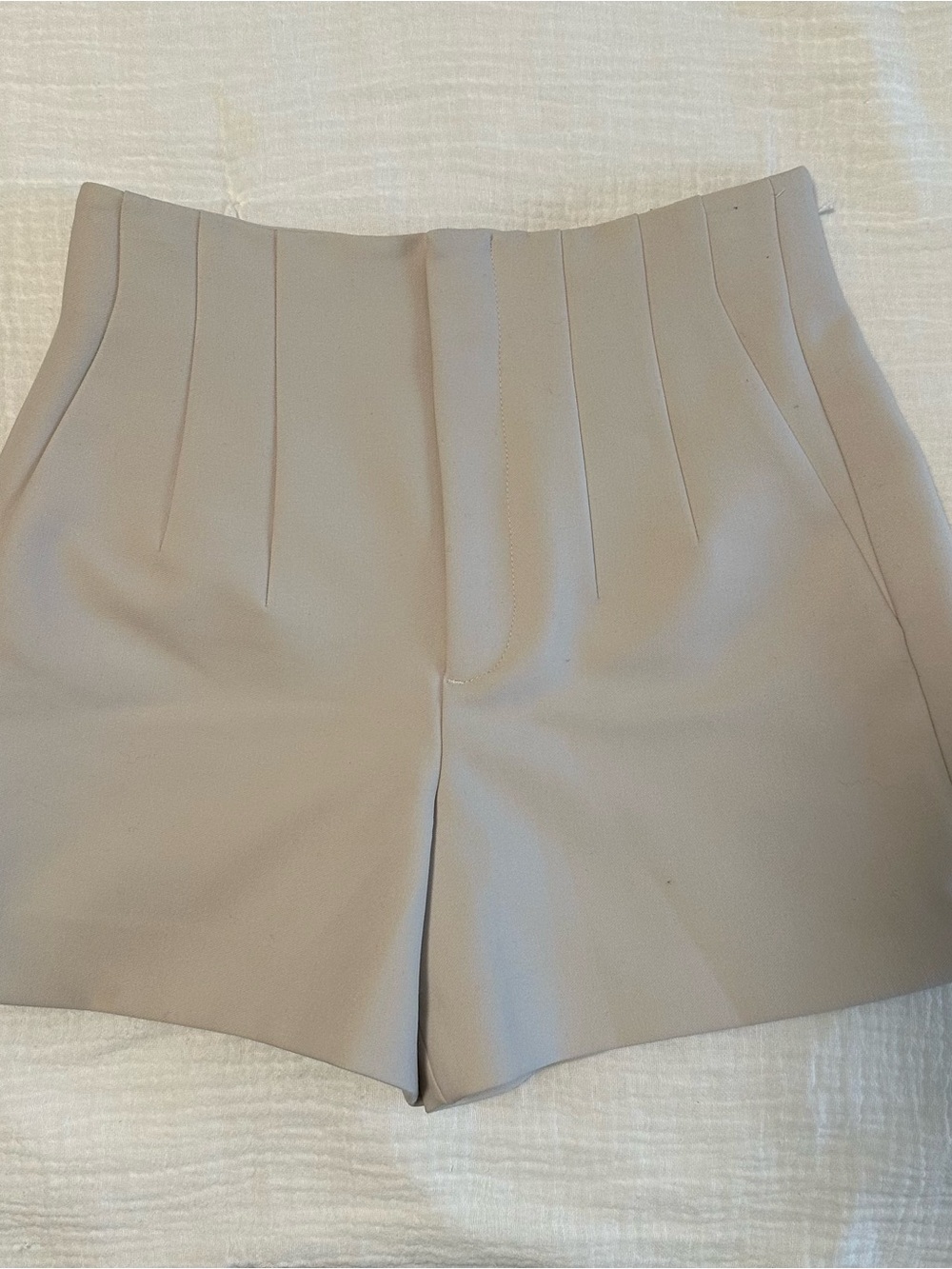 ZARA Cream Tailored Women’s Shorts